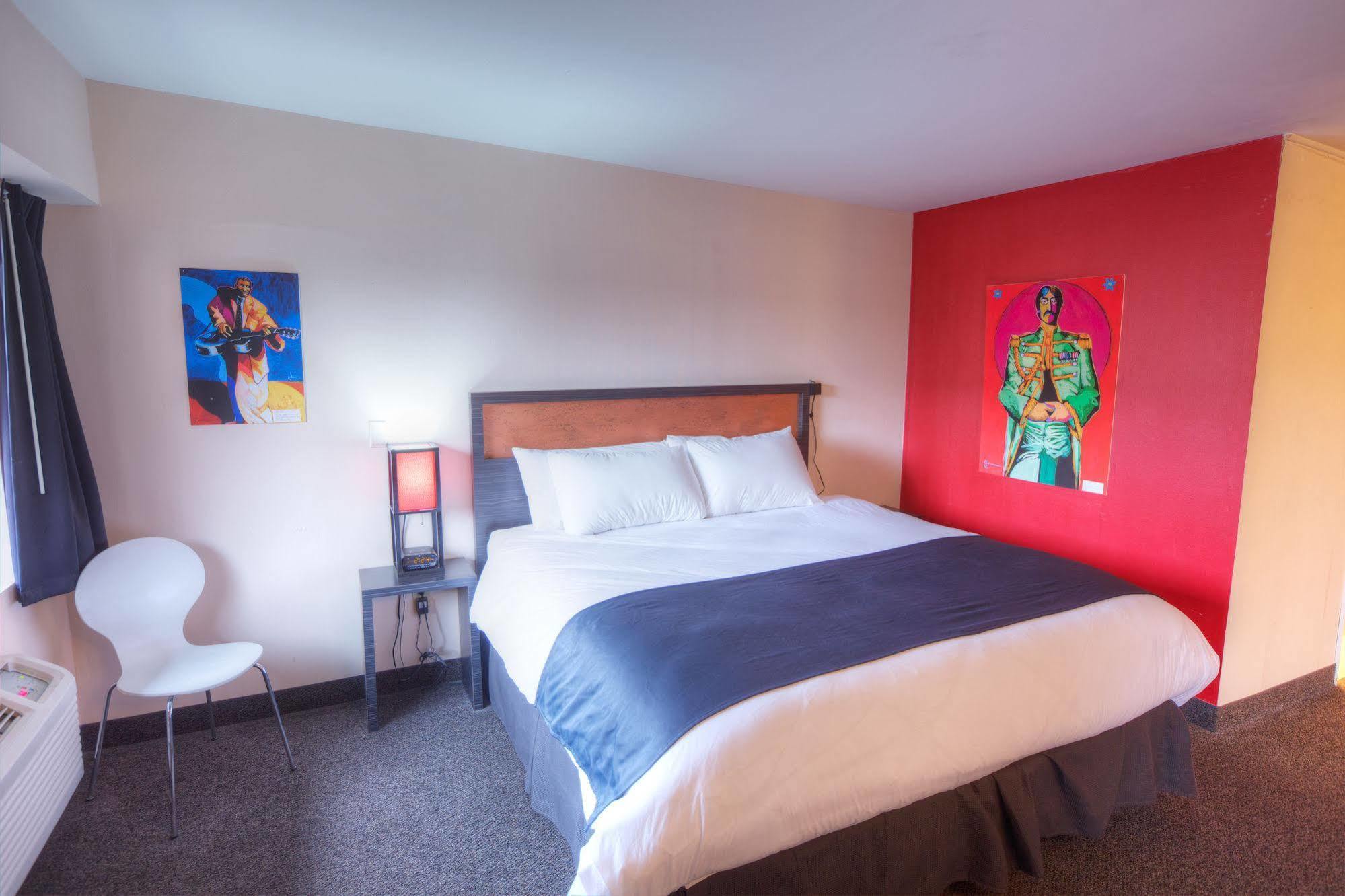 Ruby Hotel 3*